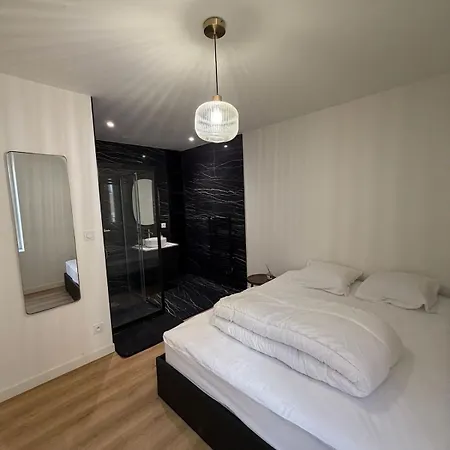 Moderne , Rue Pietonne Centre Apartment